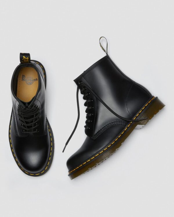 Dr Martens Classic 1460 11822006 Stivali Unisex In Pelle Smooth Special Price