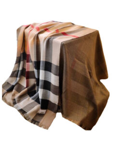 Burberry Sciarpa Pashmina in Cashmere Donna Bicolore 200×70 Special Price